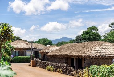 Ngôi làng truyền thống Seongeup ở Đảo Jeju